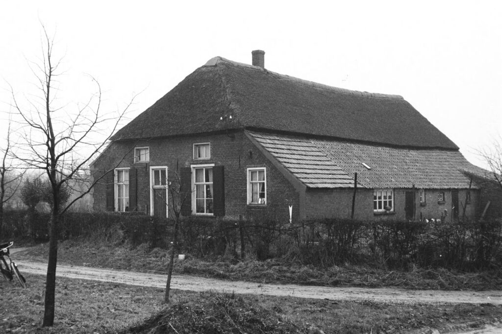 Grotestraat 35