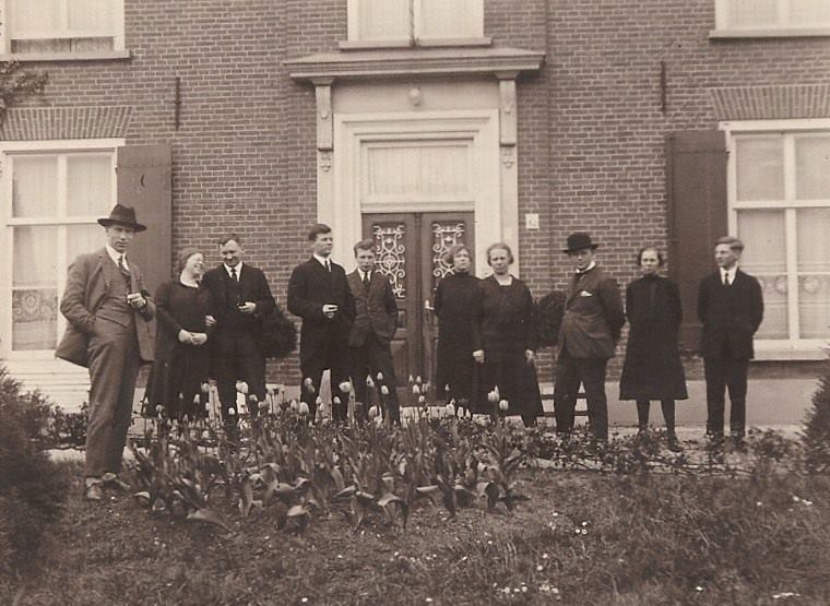 Huisseling.nl-Familie-Van-de-Wiel-bij-overlijden-moeder