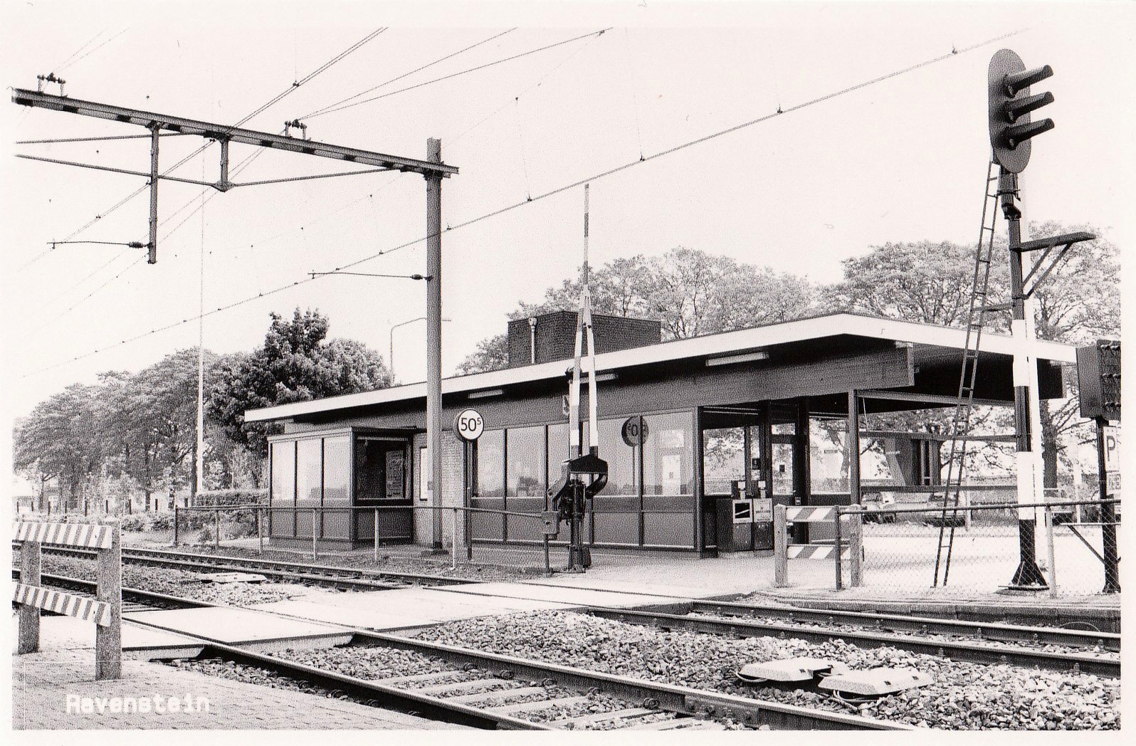 Huisseling.nl; Het nieuwe stationsgebouw